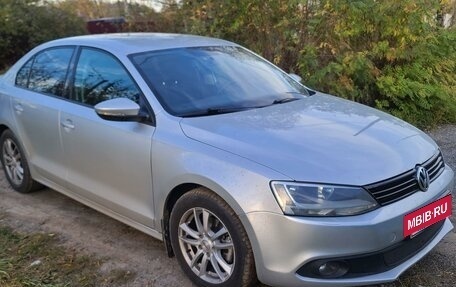 Volkswagen Jetta VI, 2012 год, 1 100 000 рублей, 12 фотография