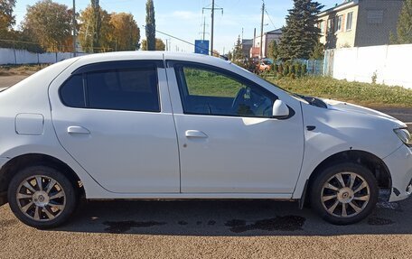 Renault Logan II, 2016 год, 350 000 рублей, 2 фотография