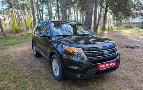 Ford Explorer VI, 2013 год, 1 750 000 рублей, 3 фотография