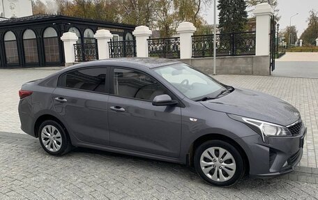 KIA Rio IV, 2021 год, 1 570 000 рублей, 4 фотография