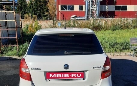 Skoda Fabia II, 2013 год, 650 000 рублей, 2 фотография