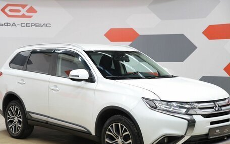 Mitsubishi Outlander III рестайлинг 3, 2018 год, 1 570 000 рублей, 3 фотография