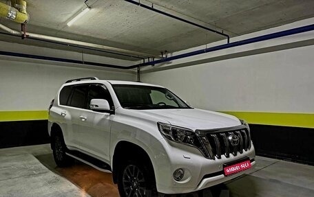 Toyota Land Cruiser Prado 150 рестайлинг 2, 2014 год, 4 100 000 рублей, 1 фотография