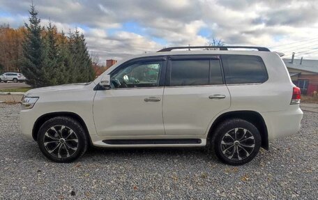 Toyota Land Cruiser 200, 2019 год, 9 350 000 рублей, 1 фотография