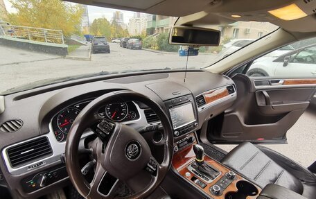 Volkswagen Touareg III, 2013 год, 1 950 000 рублей, 3 фотография