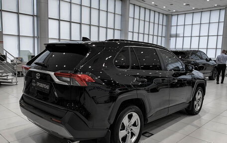 Toyota RAV4, 2019 год, 2 950 000 рублей, 5 фотография