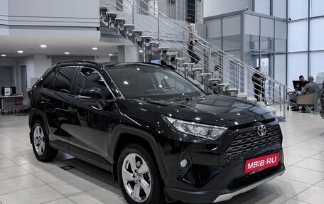 Toyota RAV4, 2019 год, 2 950 000 рублей, 3 фотография