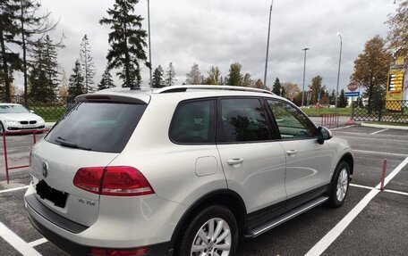 Volkswagen Touareg III, 2012 год, 2 390 000 рублей, 3 фотография