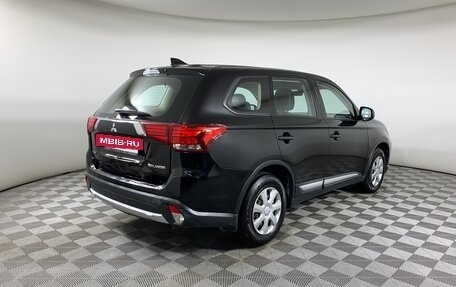 Mitsubishi Outlander III рестайлинг 3, 2018 год, 1 899 000 рублей, 5 фотография