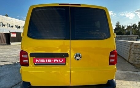 Volkswagen Transporter T6 рестайлинг, 2016 год, 2 300 000 рублей, 3 фотография