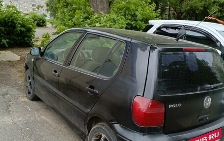 Volkswagen Polo III рестайлинг, 2000 год, 250 000 рублей, 2 фотография