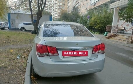 Chevrolet Cruze II, 2010 год, 800 000 рублей, 2 фотография