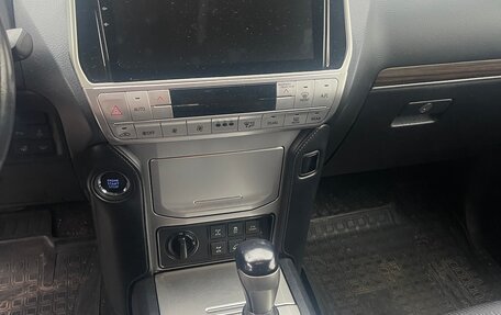 Toyota Land Cruiser Prado 150 рестайлинг 2, 2018 год, 4 600 000 рублей, 8 фотография