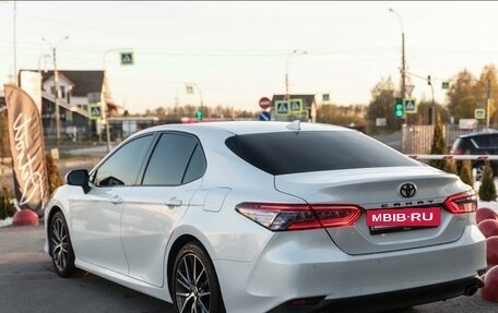 Toyota Camry, 2021 год, 4 000 000 рублей, 3 фотография