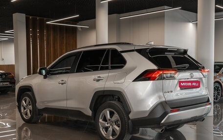 Toyota RAV4, 2021 год, 3 649 000 рублей, 4 фотография