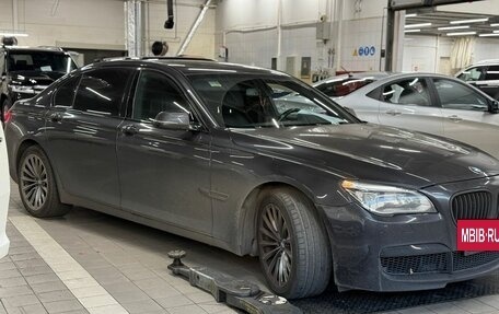 BMW 7 серия, 2013 год, 2 320 000 рублей, 3 фотография