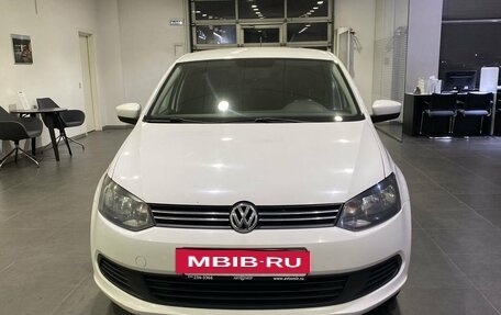 Volkswagen Polo VI (EU Market), 2013 год, 749 000 рублей, 2 фотография