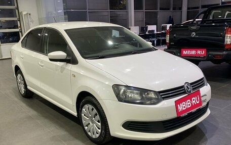 Volkswagen Polo VI (EU Market), 2013 год, 749 000 рублей, 3 фотография