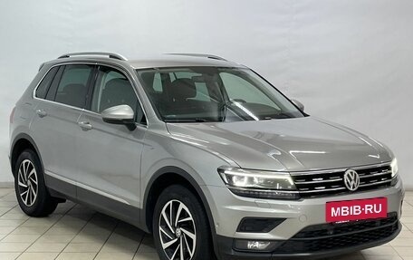 Volkswagen Tiguan II, 2018 год, 2 499 900 рублей, 2 фотография