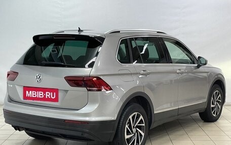 Volkswagen Tiguan II, 2018 год, 2 499 900 рублей, 4 фотография