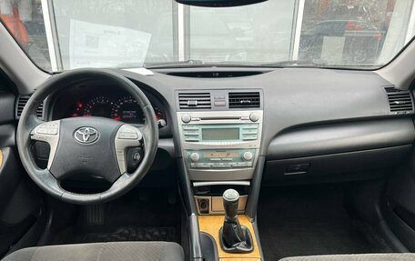 Toyota Camry, 2006 год, 950 000 рублей, 9 фотография