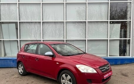 KIA cee'd I рестайлинг, 2007 год, 620 000 рублей, 1 фотография