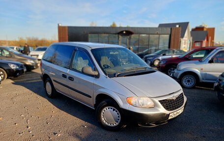 Chrysler Voyager IV, 2002 год, 599 999 рублей, 3 фотография