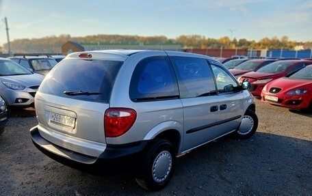 Chrysler Voyager IV, 2002 год, 599 999 рублей, 2 фотография