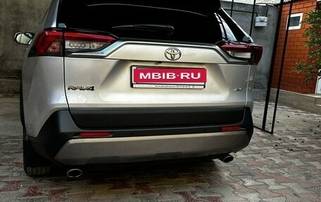 Toyota RAV4, 2020 год, 4 700 000 рублей, 9 фотография