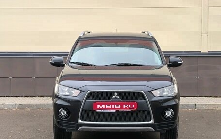 Mitsubishi Outlander III рестайлинг 3, 2010 год, 1 396 000 рублей, 2 фотография