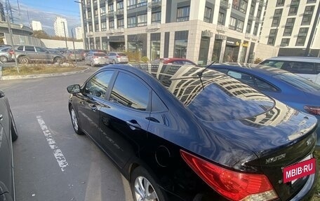 Hyundai Solaris II рестайлинг, 2012 год, 930 000 рублей, 3 фотография