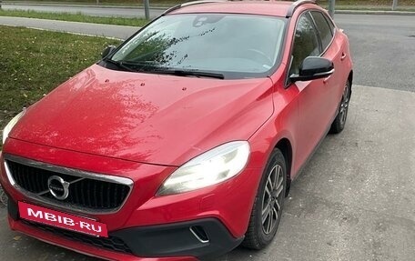 Volvo V40 II рестайлинг, 2018 год, 2 200 000 рублей, 2 фотография