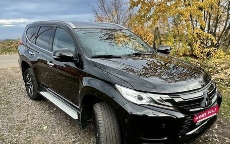 Mitsubishi Pajero Sport III рестайлинг, 2019 год, 3 300 000 рублей, 14 фотография