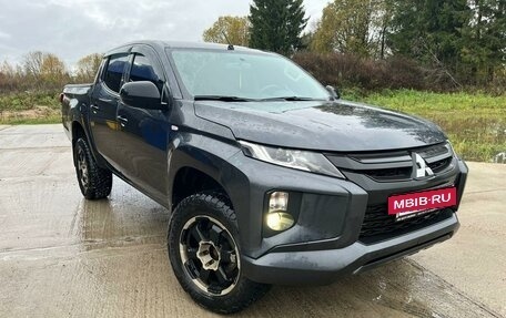 Mitsubishi L200 IV рестайлинг, 2019 год, 2 100 000 рублей, 2 фотография