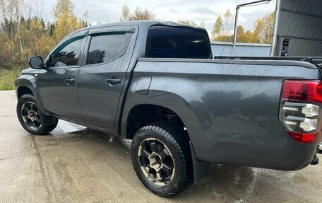 Mitsubishi L200 IV рестайлинг, 2019 год, 2 100 000 рублей, 8 фотография