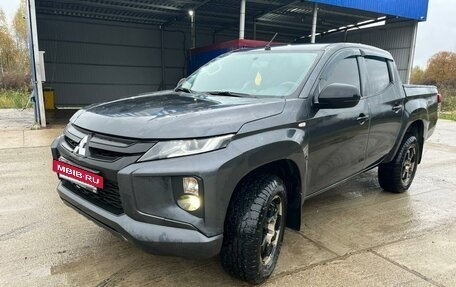 Mitsubishi L200 IV рестайлинг, 2019 год, 2 100 000 рублей, 5 фотография