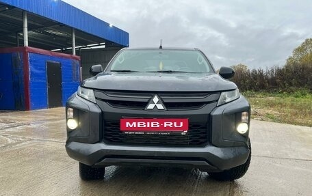 Mitsubishi L200 IV рестайлинг, 2019 год, 2 100 000 рублей, 6 фотография