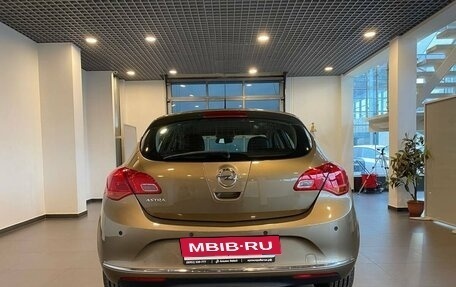 Opel Astra J, 2014 год, 1 070 000 рублей, 4 фотография