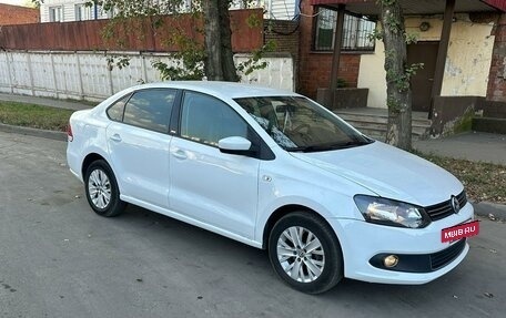 Volkswagen Polo VI (EU Market), 2014 год, 900 000 рублей, 3 фотография