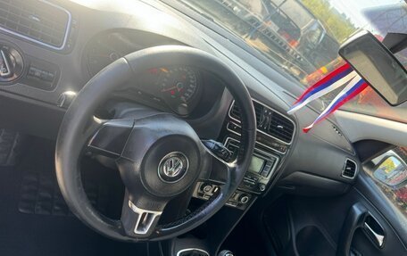 Volkswagen Polo VI (EU Market), 2014 год, 900 000 рублей, 18 фотография