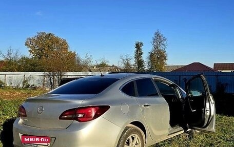 Opel Astra J, 2013 год, 1 000 000 рублей, 3 фотография