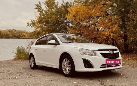 Chevrolet Cruze II, 2015 год, 950 000 рублей, 2 фотография