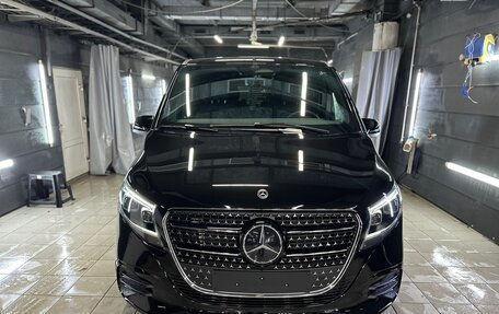 Mercedes-Benz V-Класс, 2024 год, 18 300 000 рублей, 13 фотография