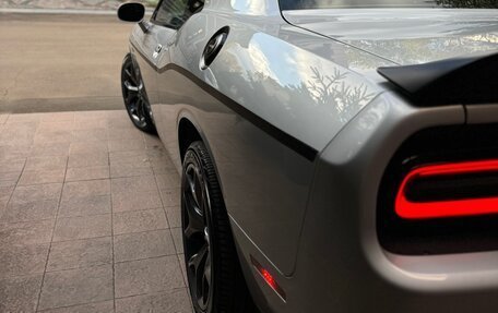 Dodge Challenger III рестайлинг 2, 2020 год, 5 299 999 рублей, 8 фотография