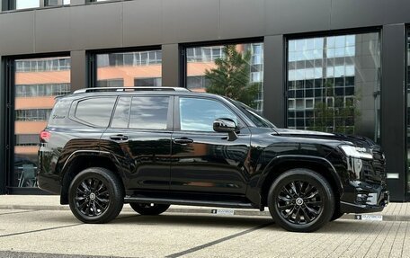 Toyota Land Cruiser, 2023 год, 14 140 000 рублей, 7 фотография