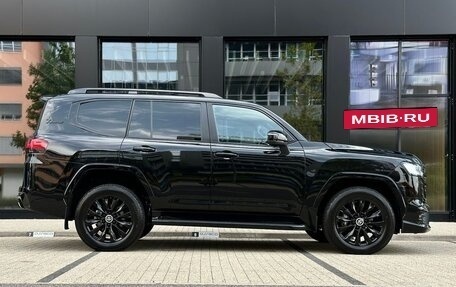 Toyota Land Cruiser, 2023 год, 14 140 000 рублей, 6 фотография