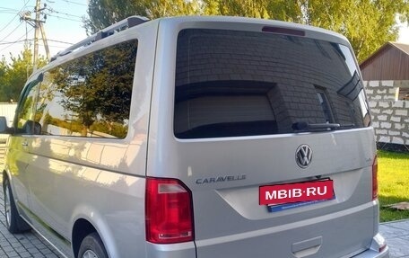 Volkswagen Caravelle T6 рестайлинг, 2017 год, 3 240 000 рублей, 8 фотография