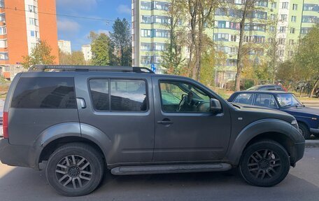 Nissan Pathfinder, 2005 год, 650 000 рублей, 2 фотография