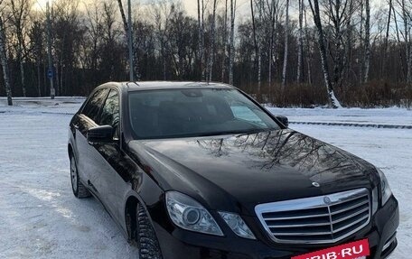 Mercedes-Benz E-Класс, 2012 год, 1 880 000 рублей, 2 фотография