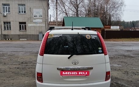 Toyota ISis I, 2006 год, 850 000 рублей, 3 фотография